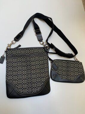 Vintage Coach Small Logo Swing Pack with Matching Wristlet